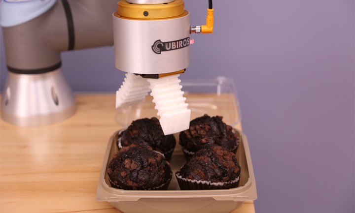 Automated Muffin Packaging Muffin Packaging